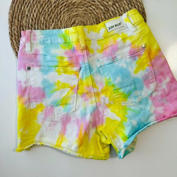 Judy Blue High Waist Tie Dye Swirl Cut Off Shorts Size Small - Picture 10 of 11